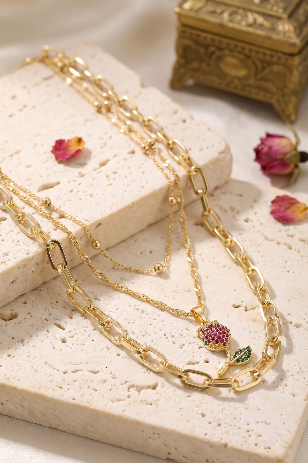 Gold Renk Lale Detaylı Kombin Kadın Kolye